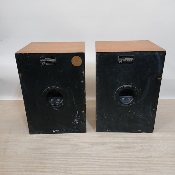 5: Wharfedale Denton 2 Retro Wooden Speaker (Non Practical)