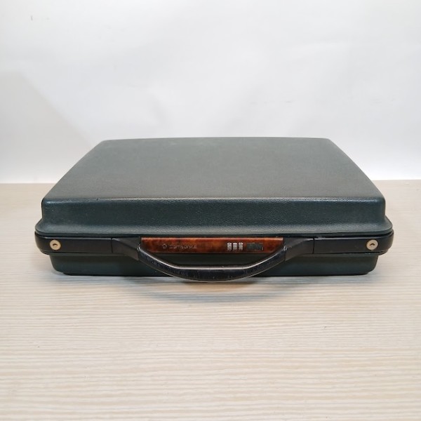 5: Samsonite Briefcase With Spy Camera