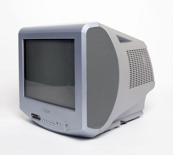 5: Fully Working Sony Trinitron Colour TV