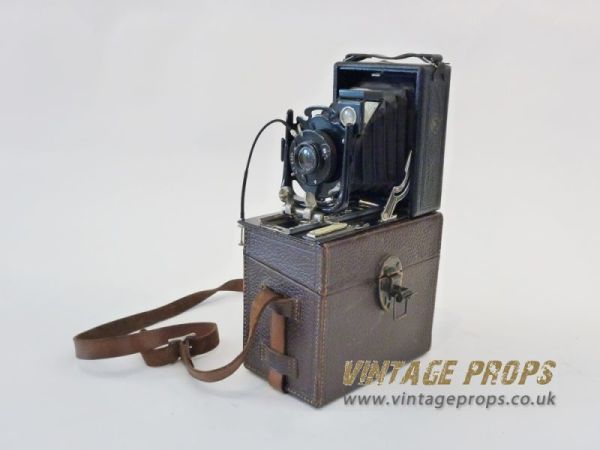 1: Vintage Folding Camera In Leather Case (Non Practical)