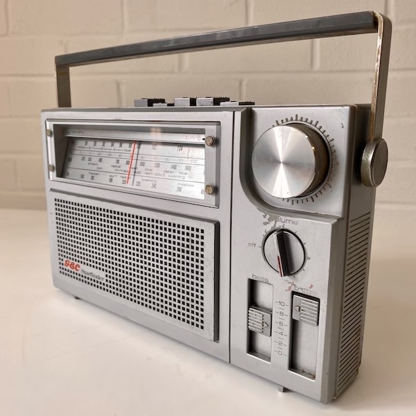 2: GEC Starfinder Vintage Radio (Non Practical)