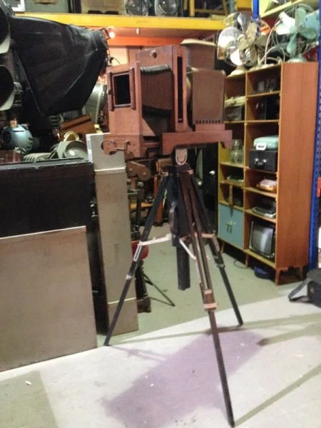 1: Vintage Plate Camera / Projector & Tripod (Non Practical)