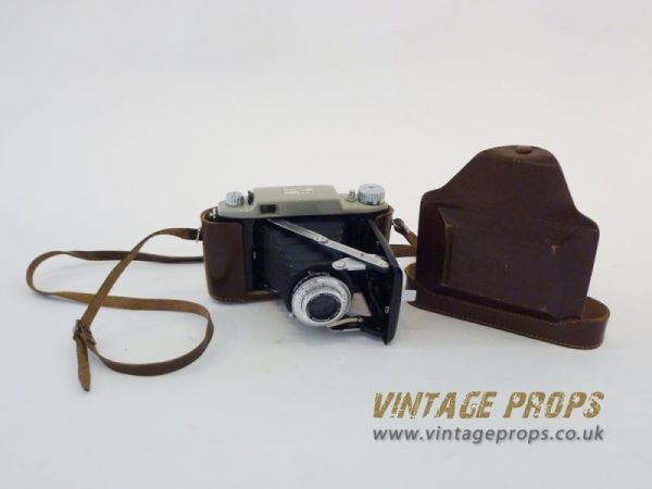 2: Vintage Folding Camera (Non Practical)