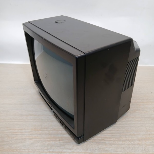 5: Fully Working Colour Sanyo TV