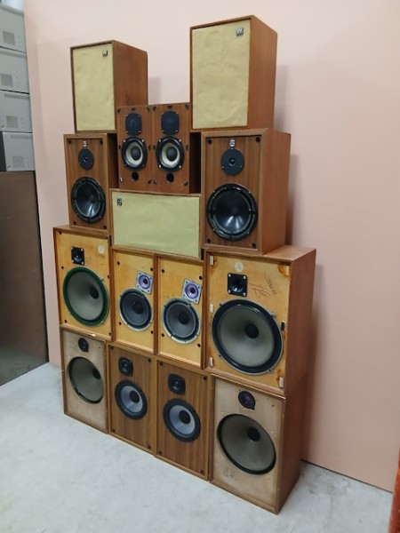 2: Stack Of 15 Retro Wooden Cased Speakers (Non Practical)
