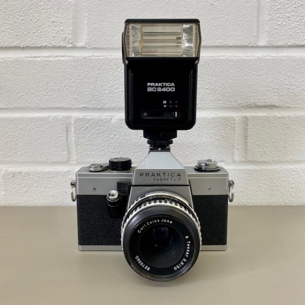 1: Praktica Super TL 2 SLR Single Paparazzi Camera With Working Flash Unit