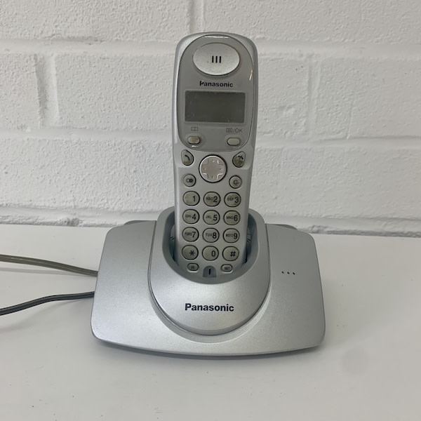 1: Panasonic Cordless Telephone With Docking Base Unit 