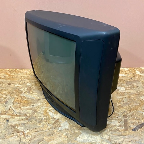 5: Fully Working Colour Samsung TV (24