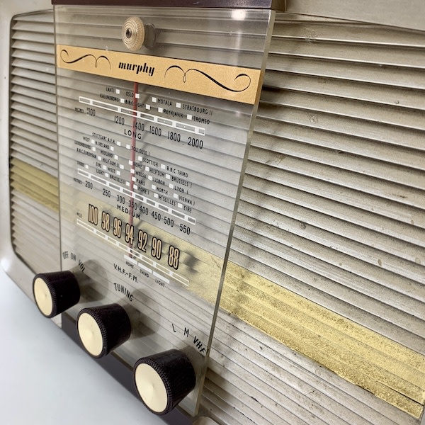 3: Murphy Vintage Radio (Non Practical)