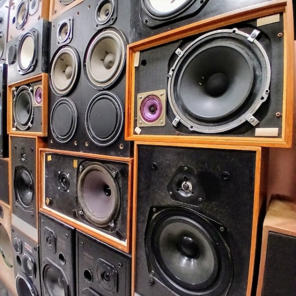 5: Large Wall Of 39 Retro Speakers (Non Practical)