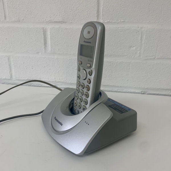 2: Panasonic Cordless Telephone With Docking Base Unit 