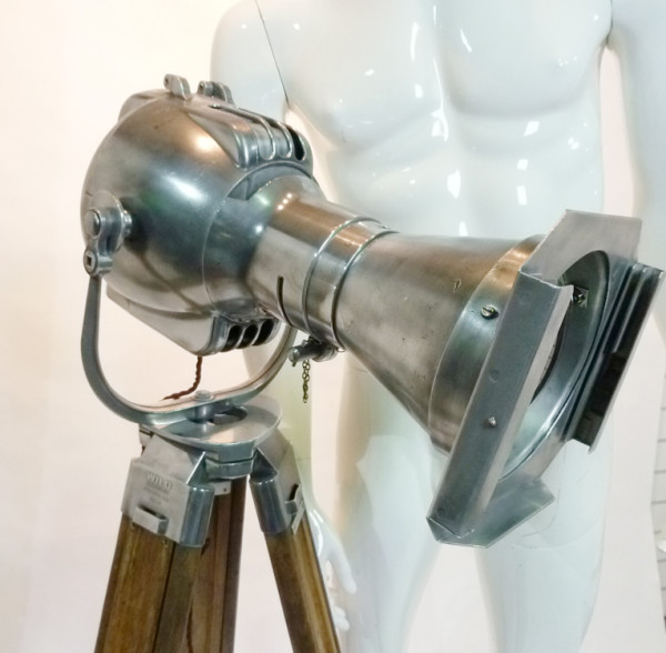 3: Large Chrome 'Strand' Spotlight (Working)