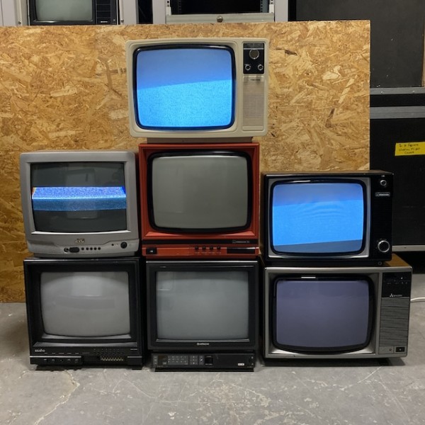 1: Stack Of 7 Static & Non Practical TV's