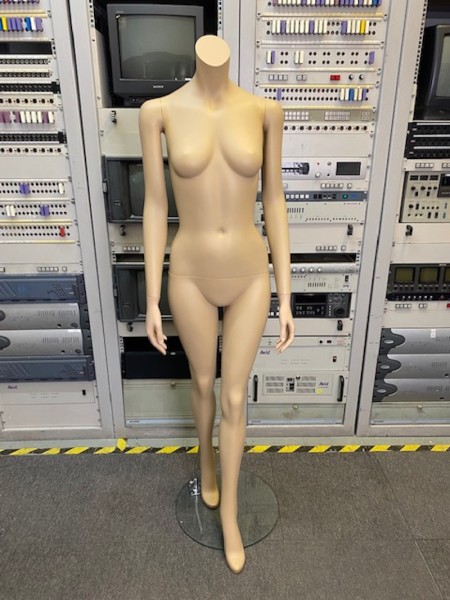 1: Female Headless Mannequin