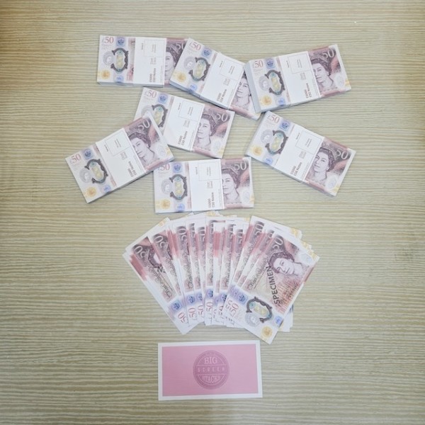 1: Fake Money - British Pounds (£50 notes)