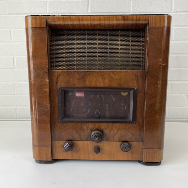 2: Vintage Wooden Radio (Non practical)