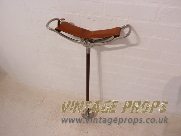 1: Shooting Stick With Leather Seat