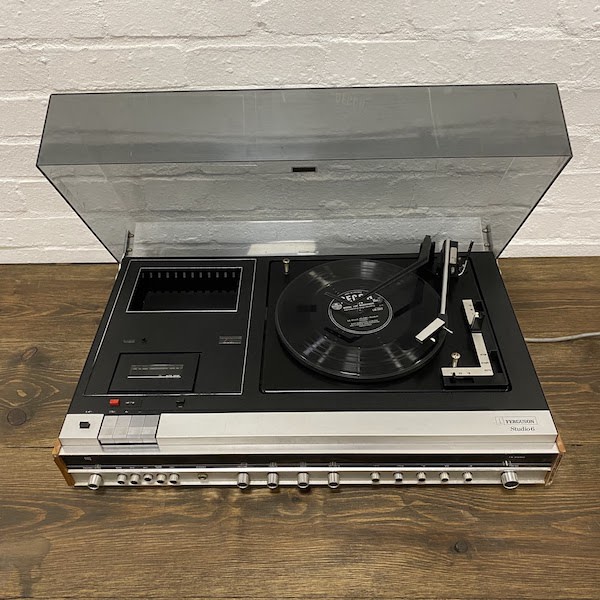 1: Vintage 1970's Ferguson Studio 6 Record Player & Tape Recorder (Non Practical)