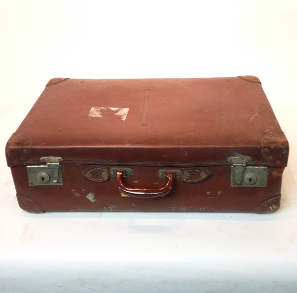 5: Brown Vintage Suitcase