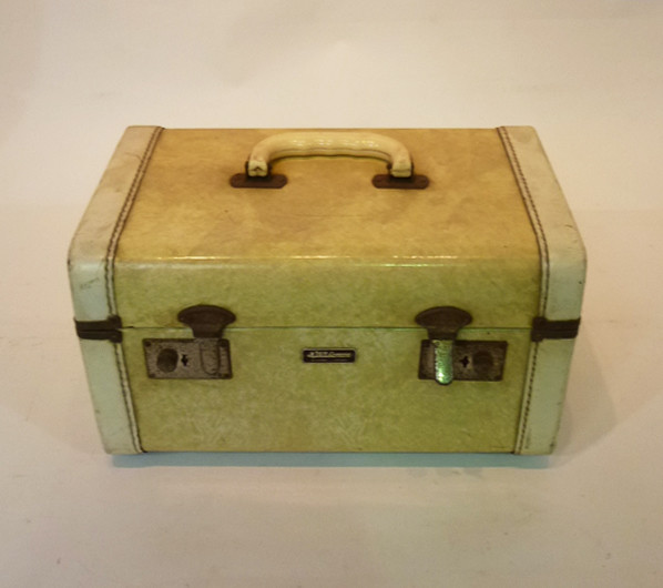 2: Small White Leather Case