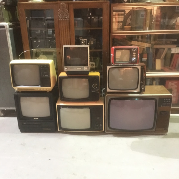 4: Stack Of Vintage TV's (B&W & Colour)