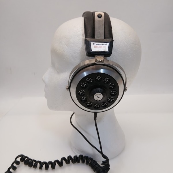2: Prinzsound Studio 9 Retro Headphones