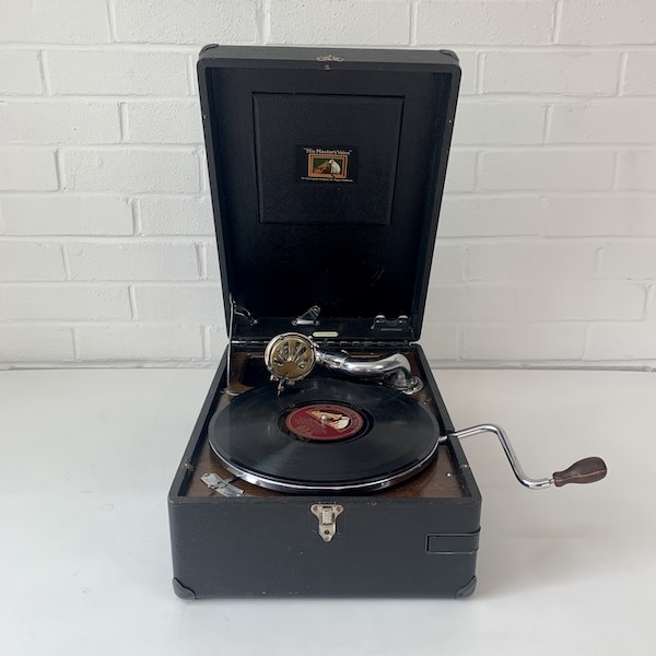 2: His Masters Voice (HMV) Gramophone (Fully Working)