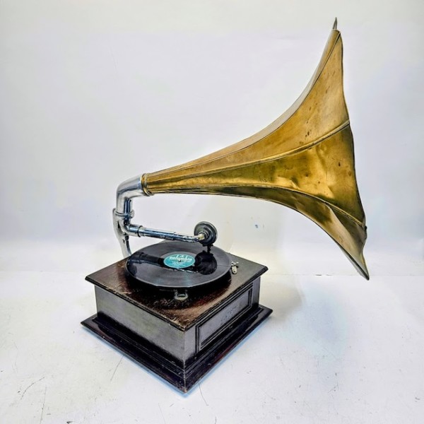 1: Vintage Gramophone