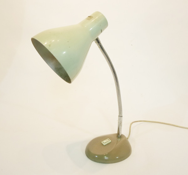 3: White Posable Desk Lamp (Working)