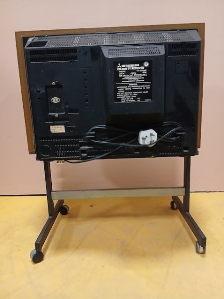 5: Fully Working Mitsubishi Colour TV (With Or Without Stand) (20
