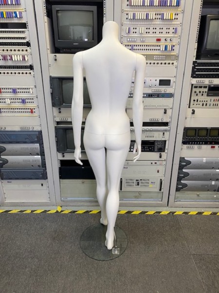 5: Female Headless Mannequin