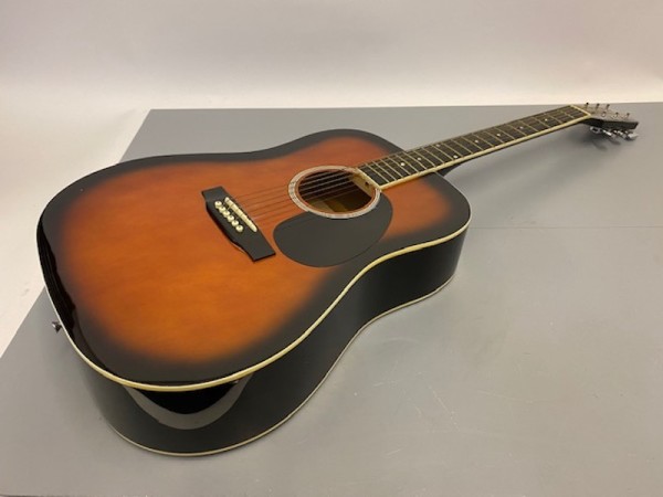 4: Acoustic Valencia Guitar