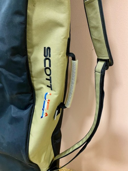 2: Snowboard Bag