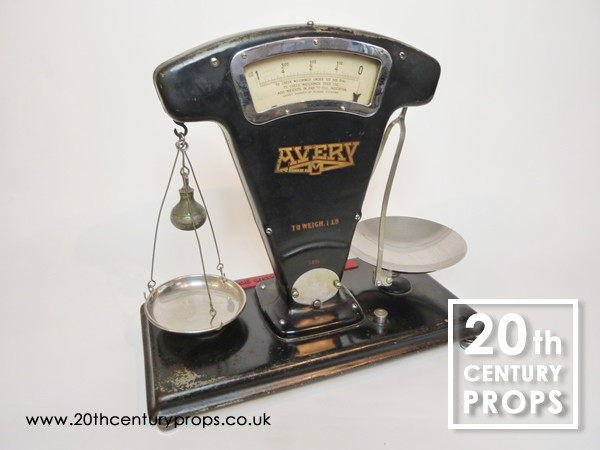 2: Avery Vintage Tobacco Scales