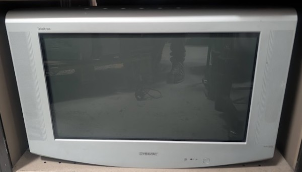 2: Fully Working Sony Colour TV (26