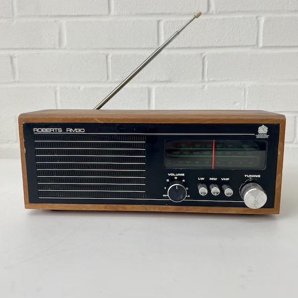 2: Roberts RM30 Radio (Fully Working)