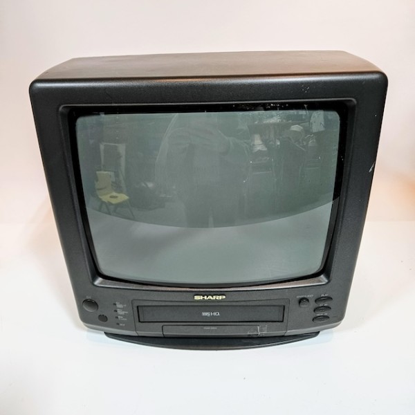 1: Fully Working Sharp Colour TV With VHS Player (13.5