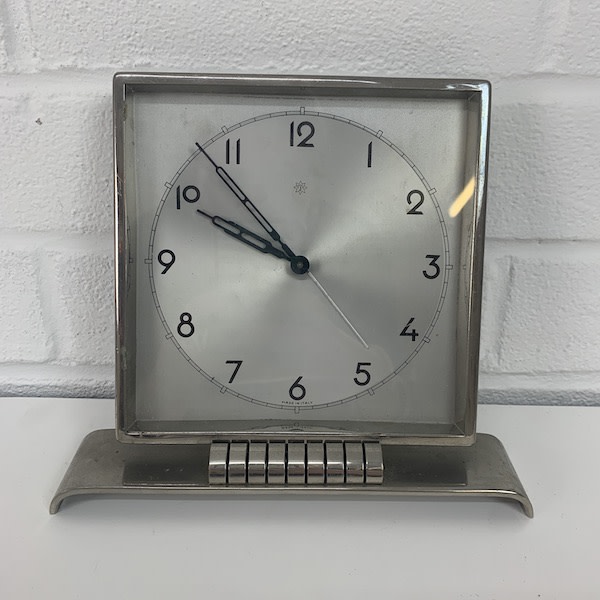 1: Silver Vintage Clock