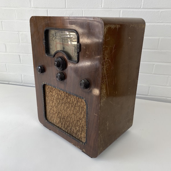 2: Vintage Radio (Non Practical)