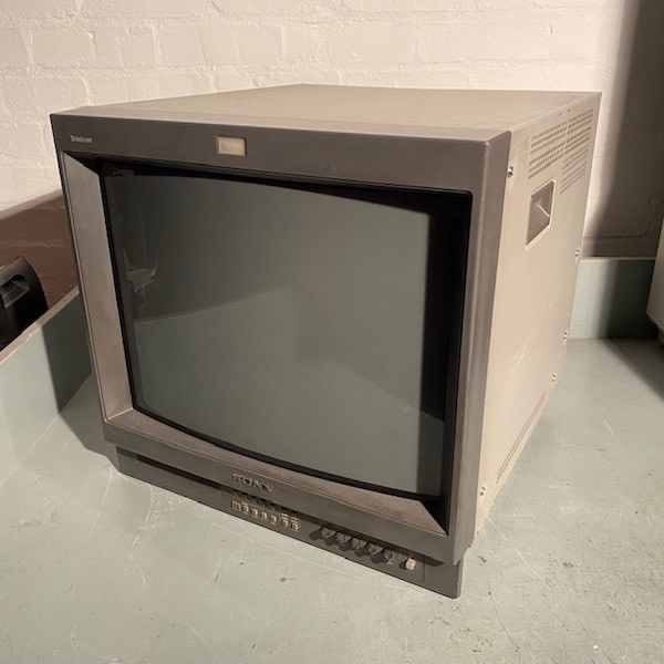 4: Fully Working Sony Broadcast Colour Monitor (20