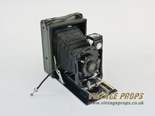 2: Vintage Folding Camera (Non Practical)