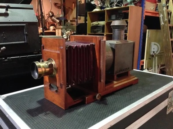 4: Vintage Plate Camera / Projector With Tripod (Non Practical)