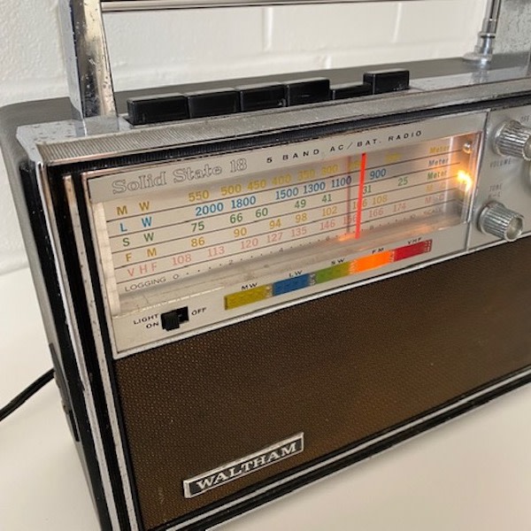 2: Waltham Solid State 18 Radio (1968) (Fully Working)