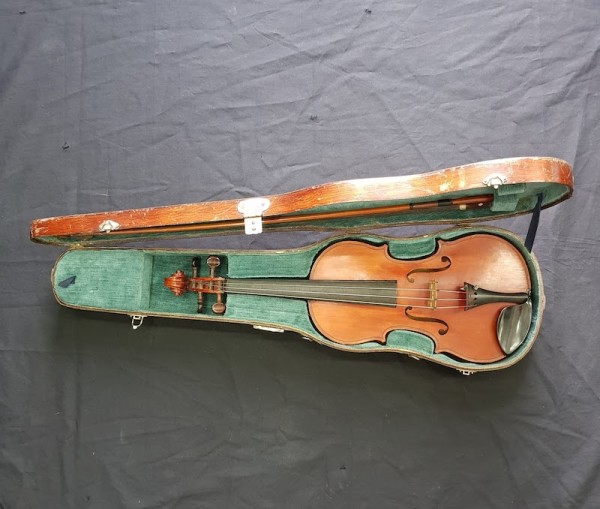 1: Violin With Bow & Case 