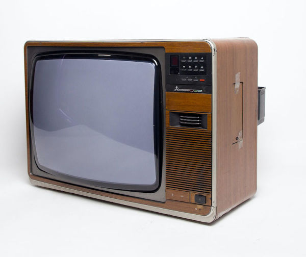 3: Fully Working Colour Wooden Mitsubishi Vintage TV (only available as part of a build with our technician on site)