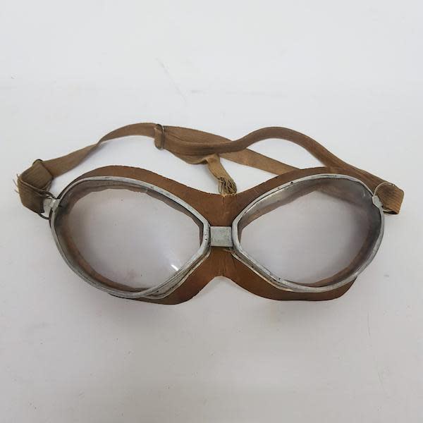 2: Vintage Aviator/Driving Goggles