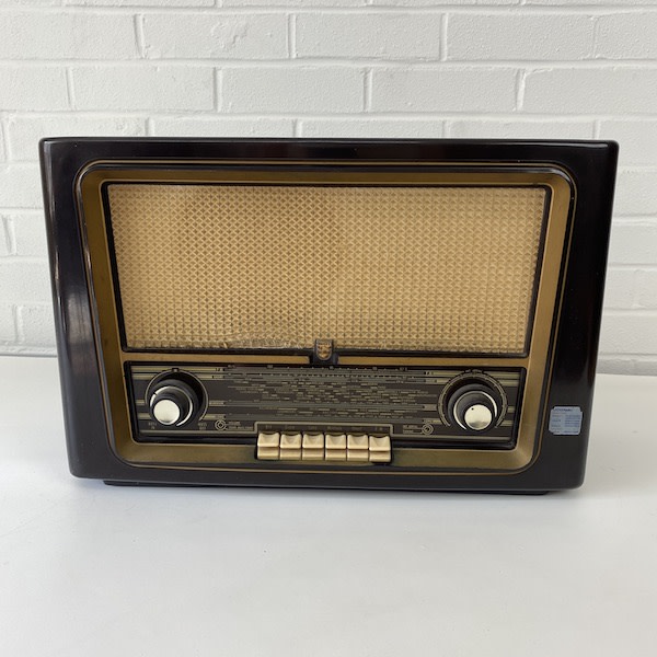 1: Retro Philips Radio 1950's (Non Practical)