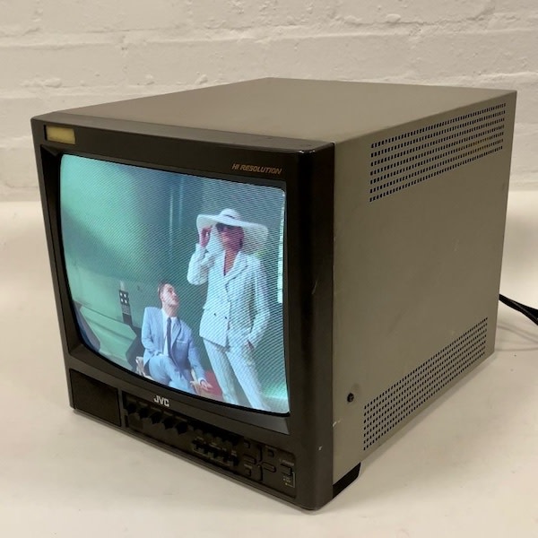4: Fully Working Colour JVC Monitor (14