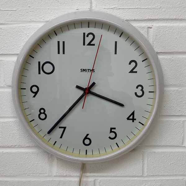 3: Working Smiths White Wall Clock