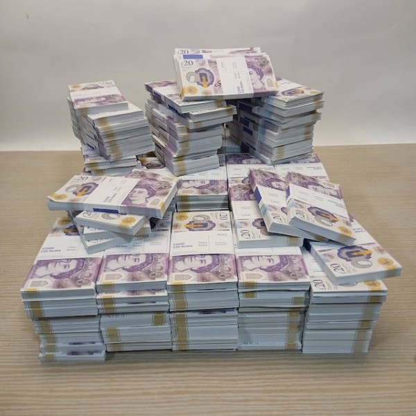 6: Fake Money - British Pounds (New £20 Notes)